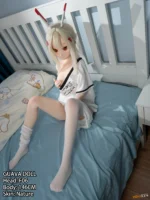 GUAVADOLL 146cm Cカップ ノーマル肌｜手描きリアルメイク｜クール系アニメフェイス・ビニールヘッド - 画像 (2)